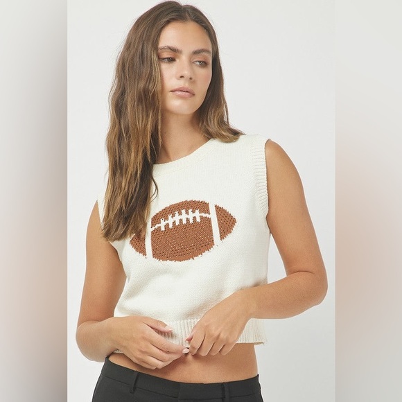 NWT Needii Sleeveless Cropped Rhinestone Football Sweater Large - Picture 8 of 9